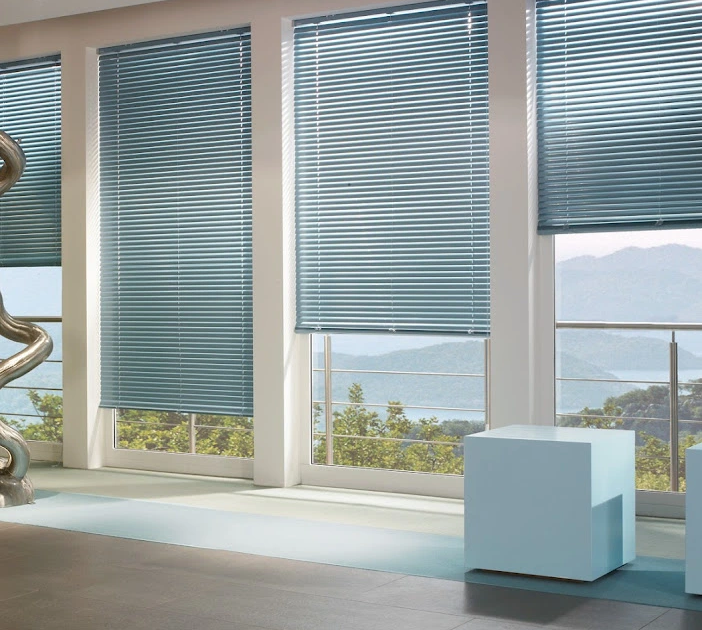 Jalousien - Fussboden Götze & Co. KG